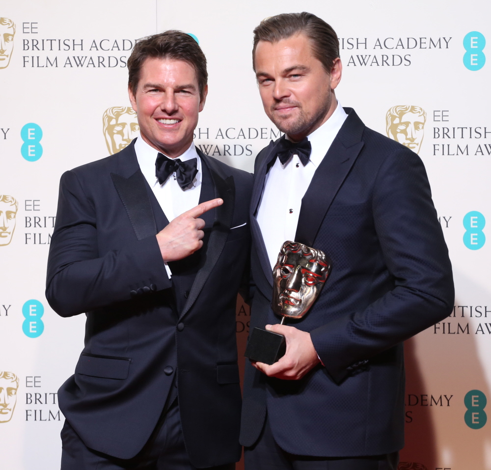 Леонардо ДиКаприо выиграл свою первую в истории BAFTA, счастливо позируя с Томом Крузом - голая правда
